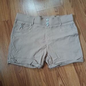 Tan‎ Button-Accent Shorts